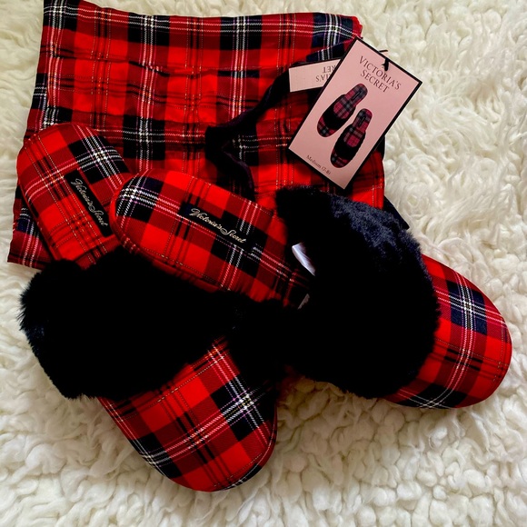 ❤️ BNWT Victoria’s Secret Slippers ❤️ s7-8 - Picture 1 of 5